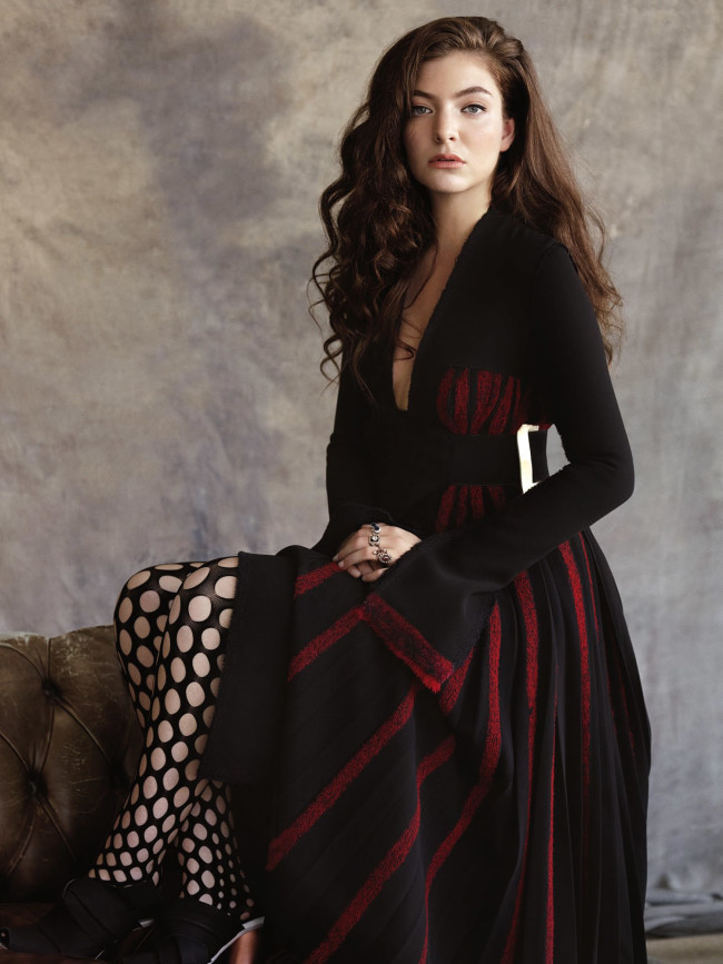lorde-by-robbie-fimmano-for-vogue-australia-july-2015-3-650x867